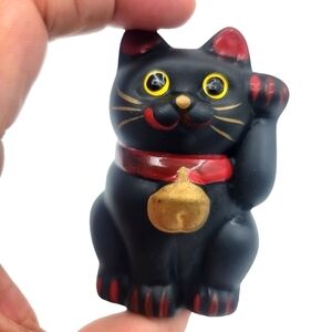 Maneki NEKO BECKONING CAT Pottery Black